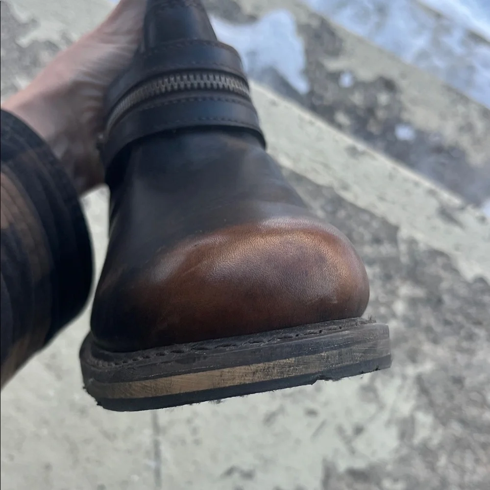 Like new Harley-Davidson Dark Brown Leather Boots - Picture 6 of 16